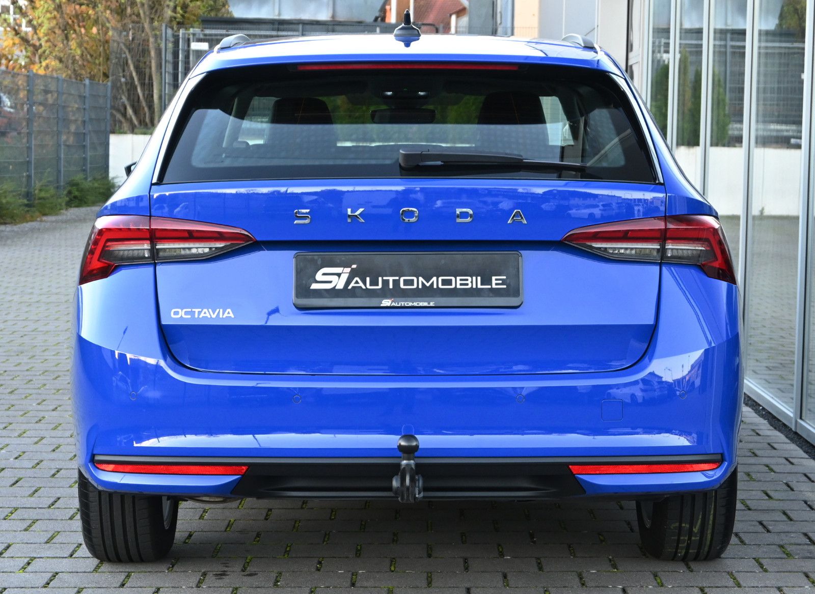 Fahrzeugabbildung SKODA Octavia 2.0 TDI DSG Combi°AHK°KOMF.PAK°STANDHEIZ