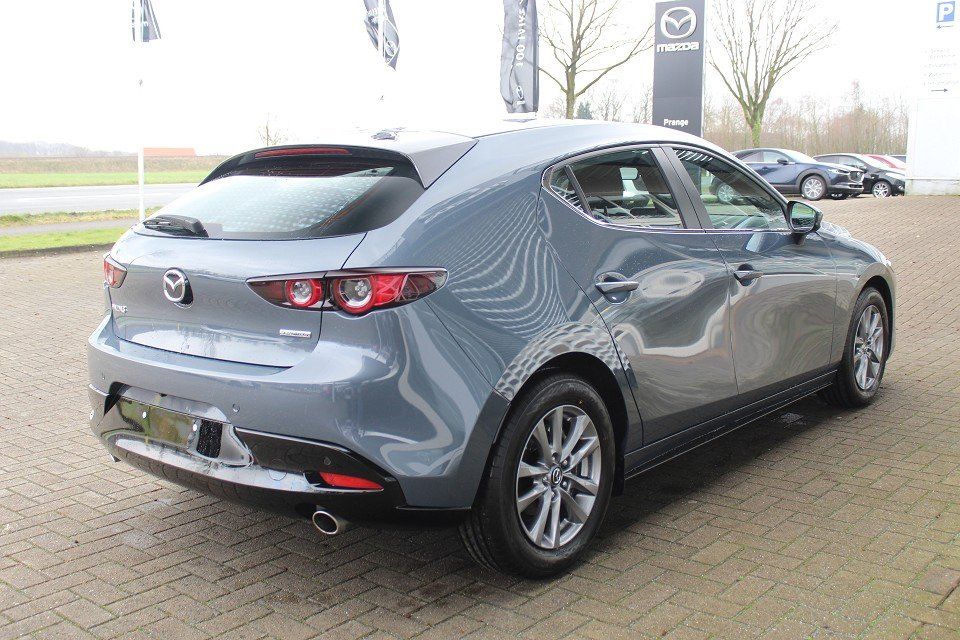 Fahrzeugabbildung Mazda 3 M-Hybrid Selection G-122 ACT-P NAVI ACAA 360°