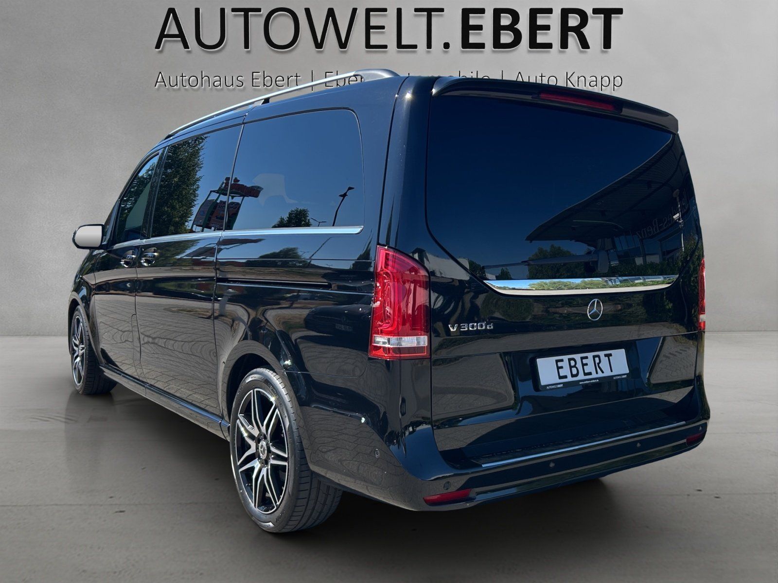 Fahrzeugabbildung Mercedes-Benz V 300 d AVANTGARDE EDITION Lang AMG Distro 360°