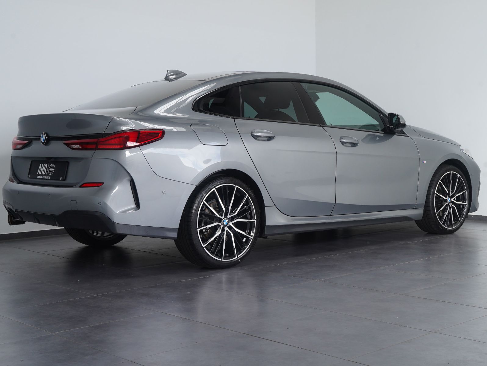 Fahrzeugabbildung BMW 218 i Gran Coupé M Sport PANORAMA