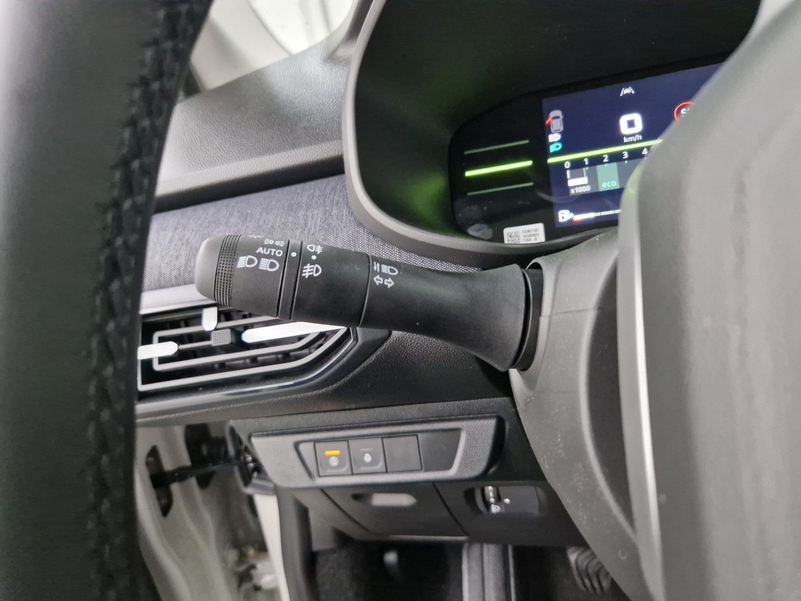 DACIA Sandero  Journey Eco-G 120 Driving Benzin/Gas – Bild 31