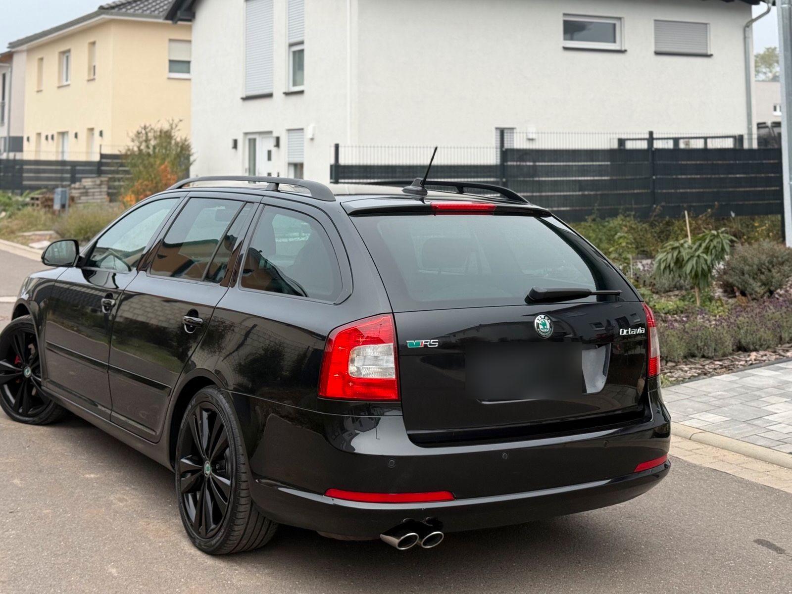 Skoda Octavia 2013 — interior
