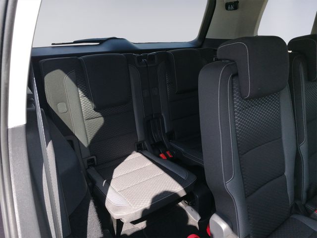 Touran 1.5 TSI DSG Active 7Sitze+NAVI+APP