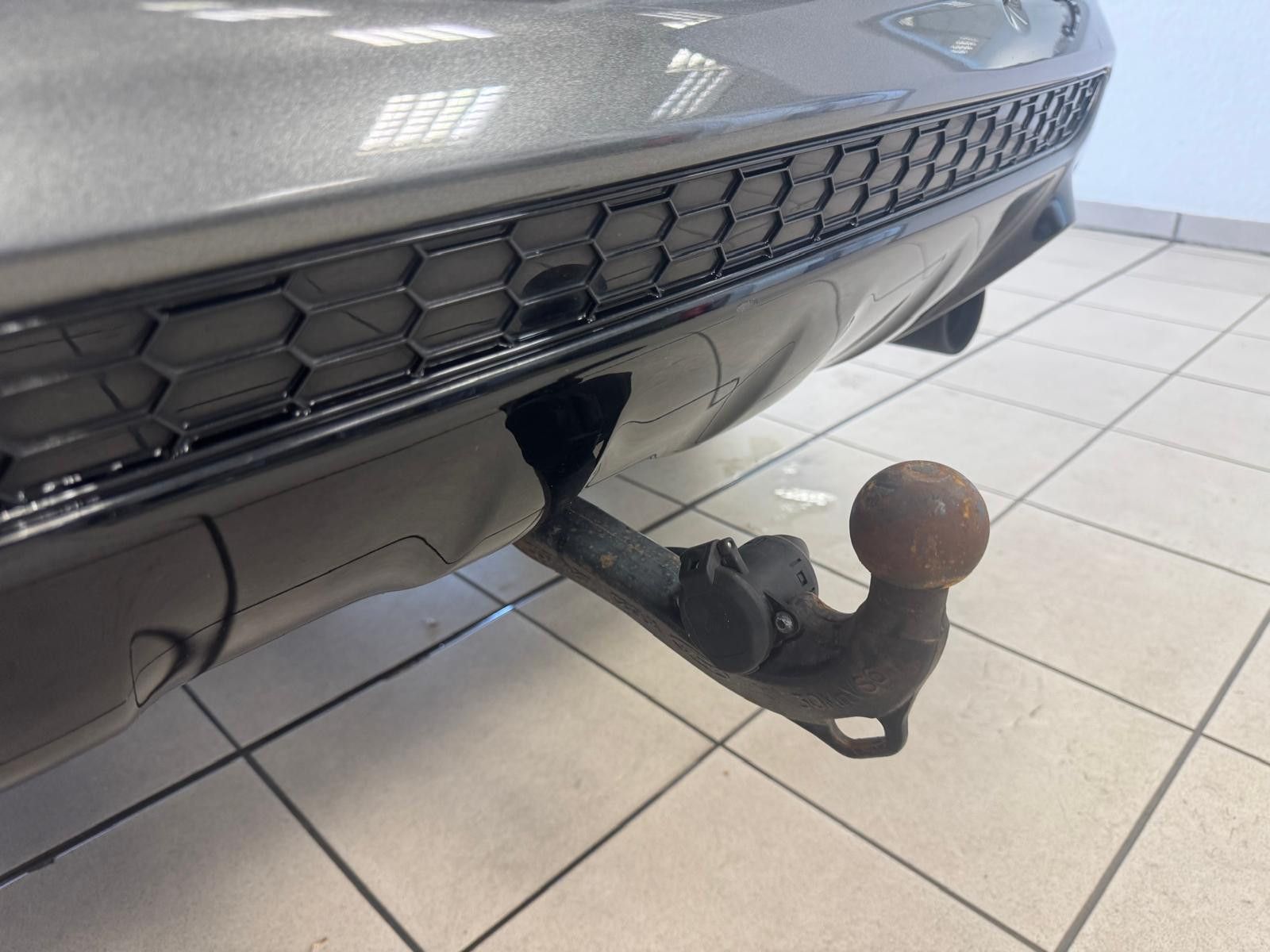 Fahrzeugabbildung Ford Kuga ST-Line /NAVI/KAMERA/AHK/KLIMA/ALLRAD