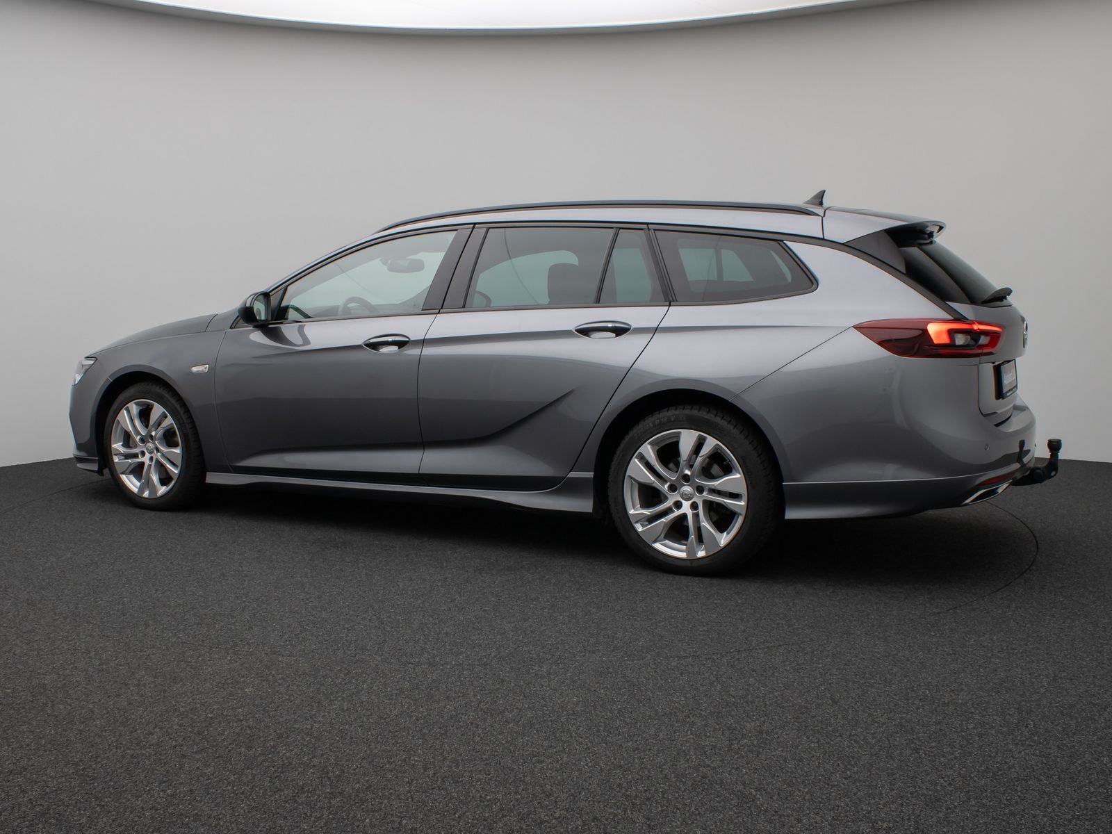 Fahrzeugabbildung Opel Insignia B Sports GSLine Plus 4x4 Kamera HUD AHK
