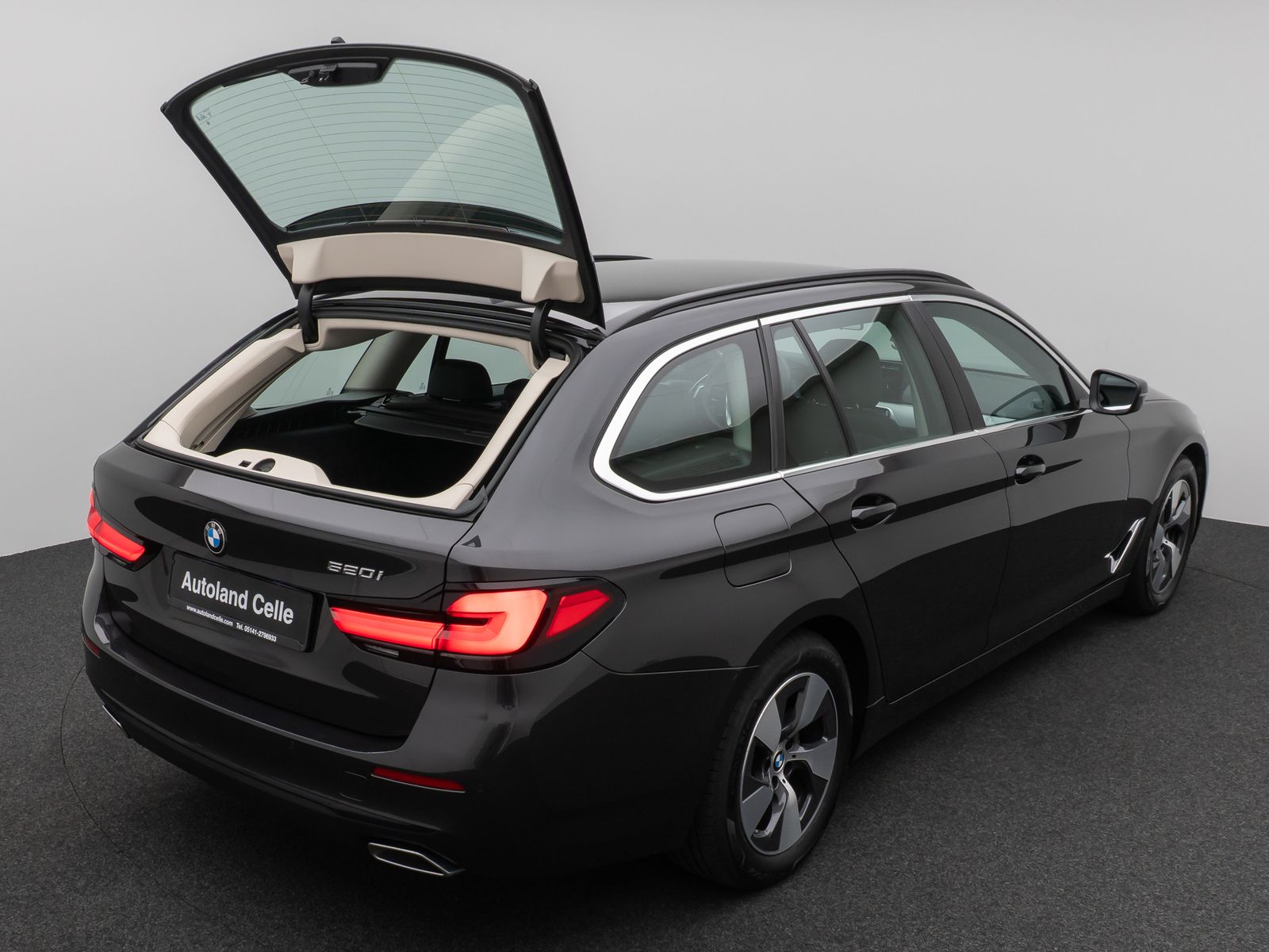 Fahrzeugabbildung BMW 520i PDC DAB CockPitPro Sitzhzg Alarm LED Leder