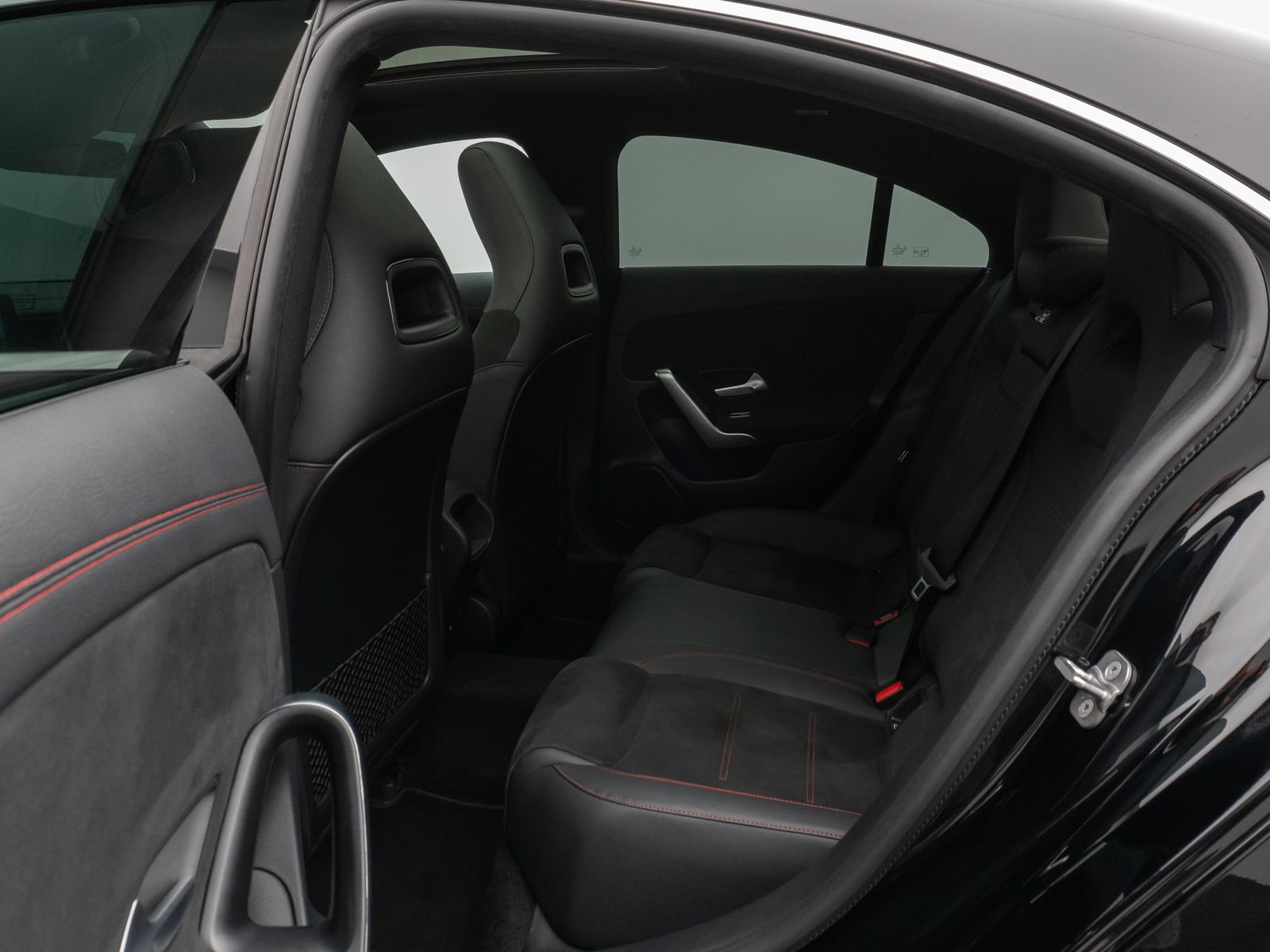Fahrzeugabbildung Mercedes-Benz CLA 200d AMG Line Panorama 360°Lenkrhzg Komfort