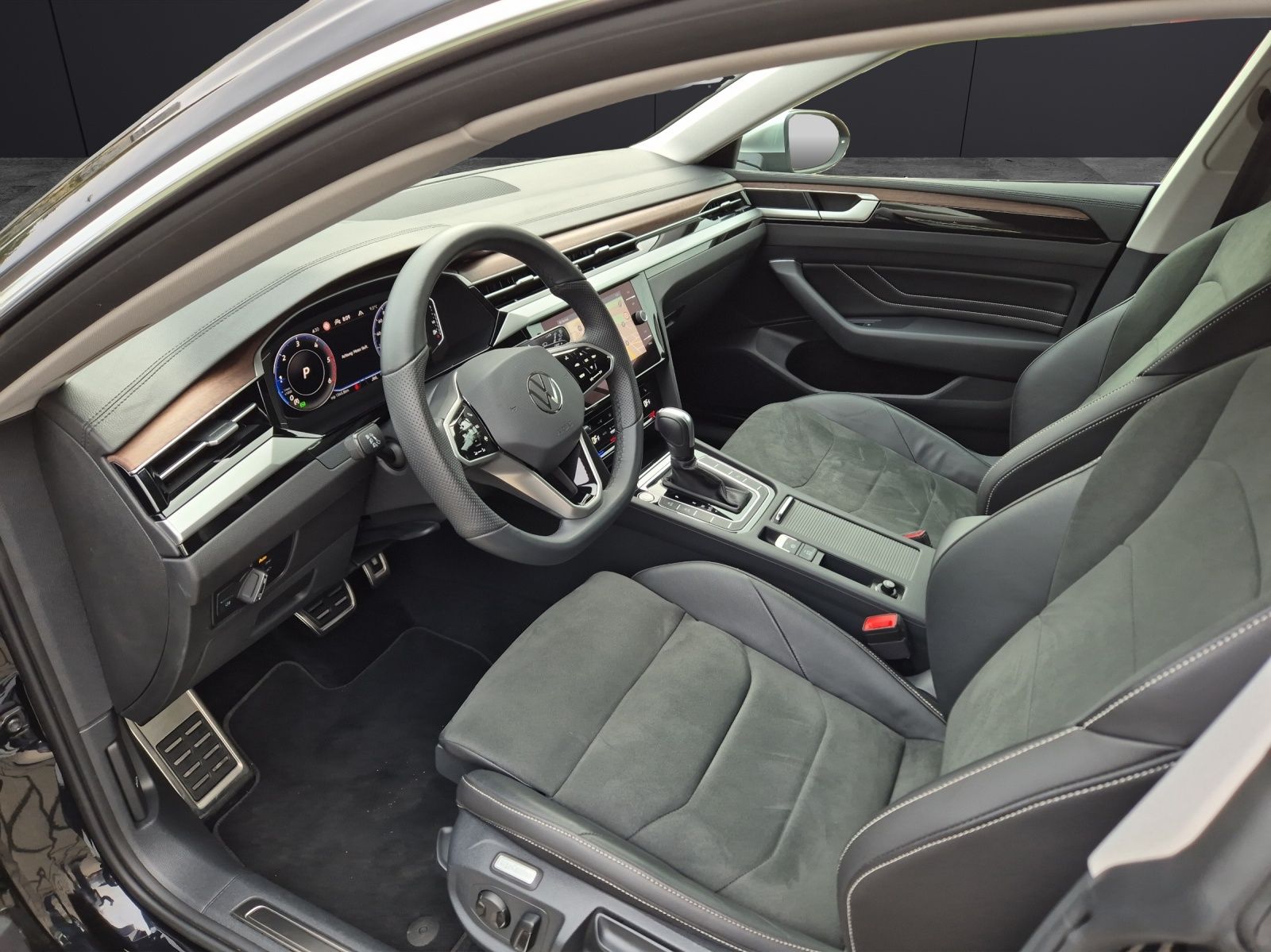 Fahrzeugabbildung Volkswagen Arteon SB TDI Elegance DSG AHK Keyless ACC Kamer