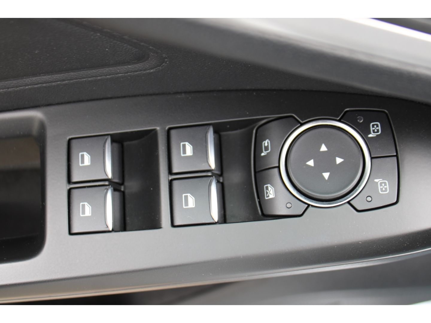 FORD Focus Turnier Cool&Connect 1.0 EcoBoost Navi AHK - Image 13