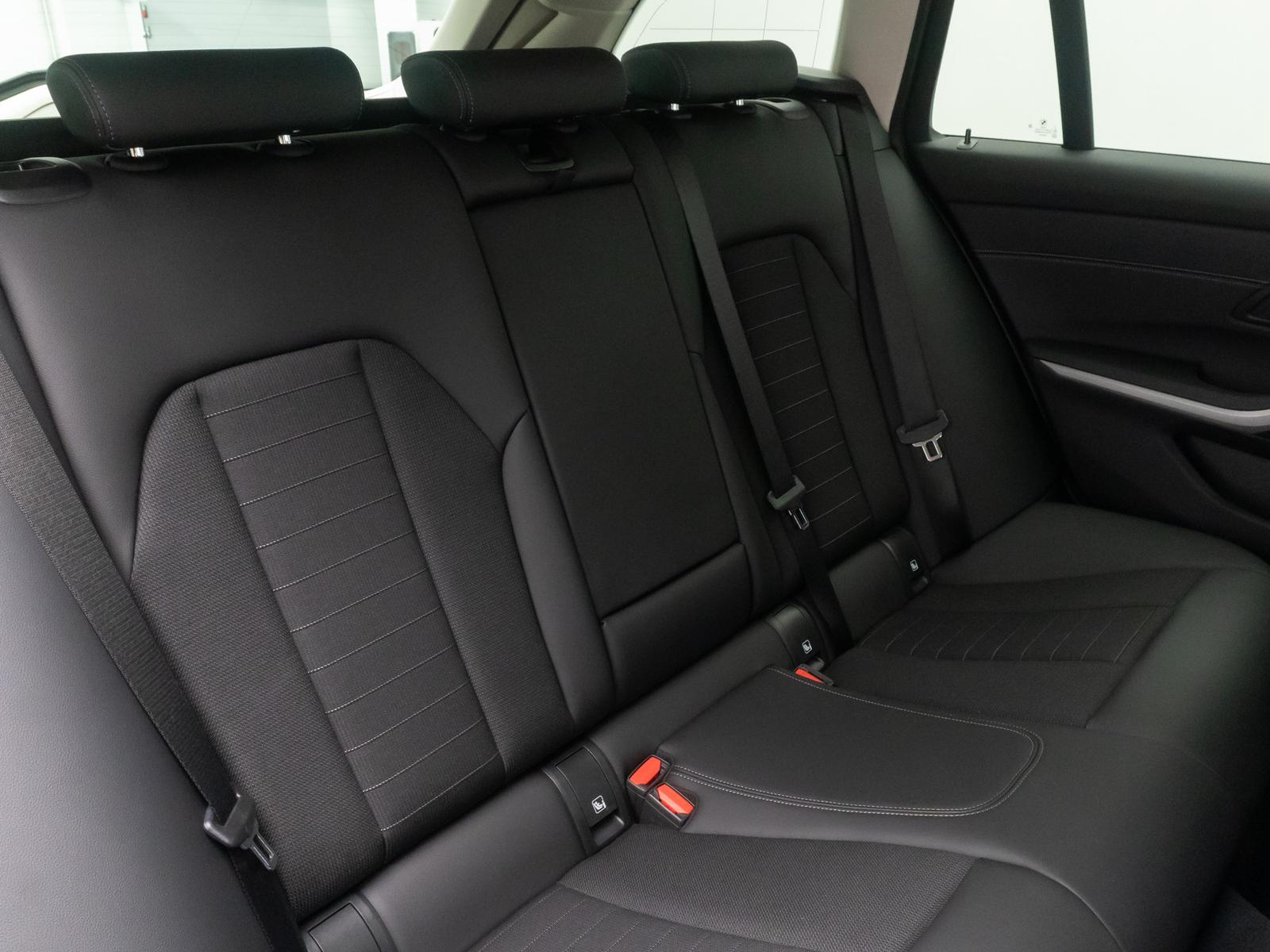 BMW 3 Series d DAB CockPitPro Fernlichtassist PDC Sport, миниатюра 30
