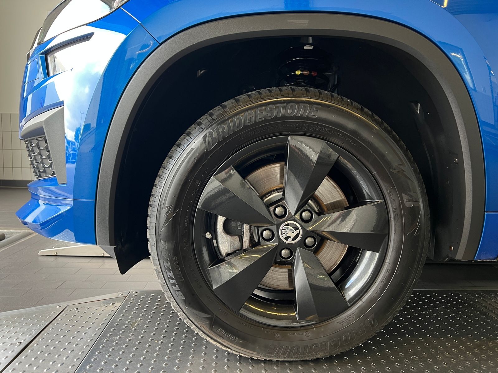 Fahrzeugabbildung SKODA Kodiaq Sportline 2.0 TDI DSG 4x4 *AHK,Pano,Stand
