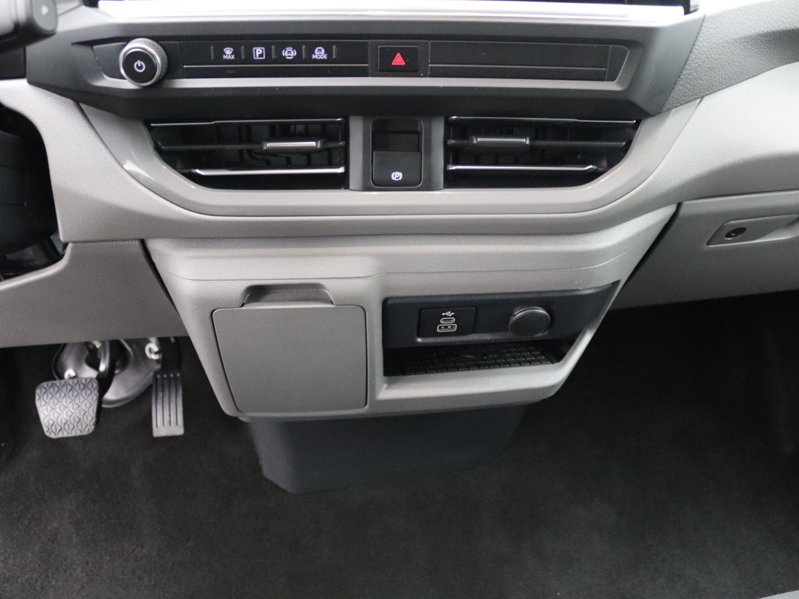 Volkswagen T7 Caravelle - Bild 16
