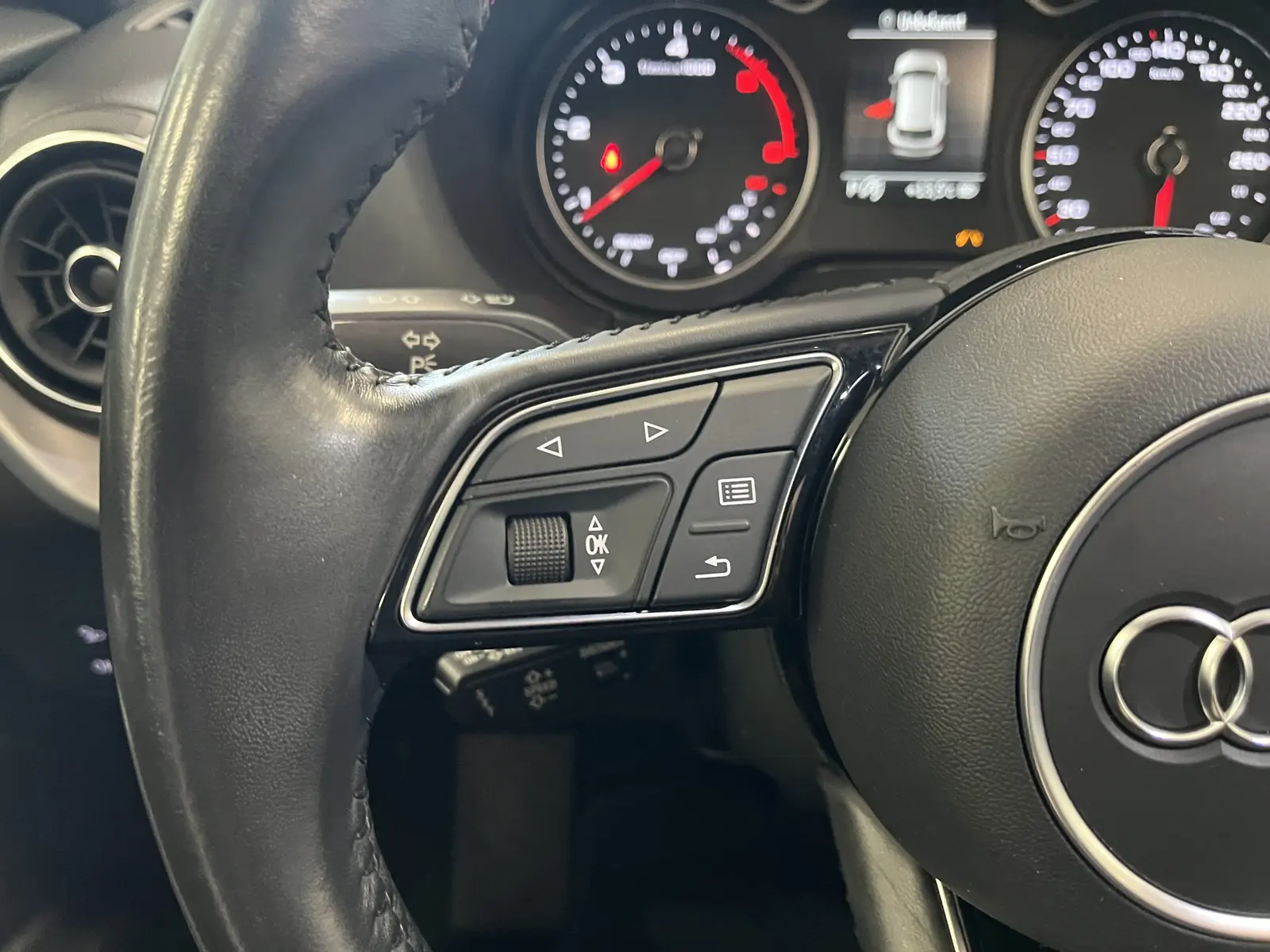 Audi Q2 30 TDI Sport*R-Cam*Pano*SHZ*LED*PDC*Navi*ACC*, миниатюра 15