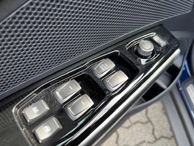 Fahrzeugabbildung KGM Tivoli Black Line 4x2 1.5 T-GDI SHZ Lenkrad HZG