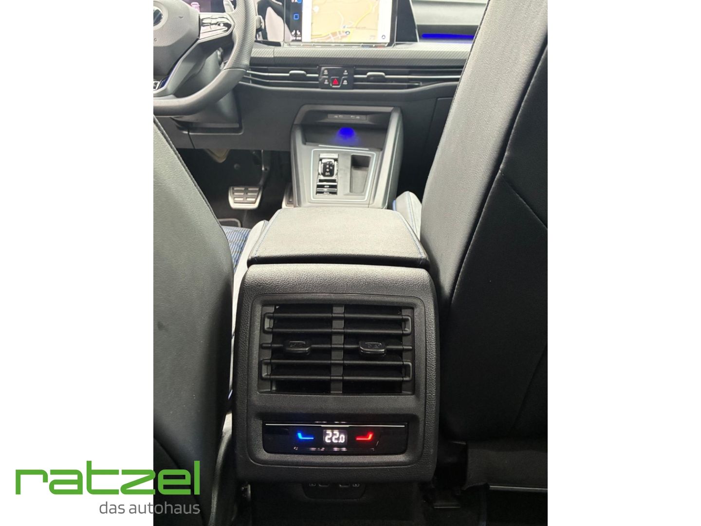 Fahrzeugabbildung Volkswagen Golf R 4Motion 2.0 TSI Akrapovic Navi Kamera R-P