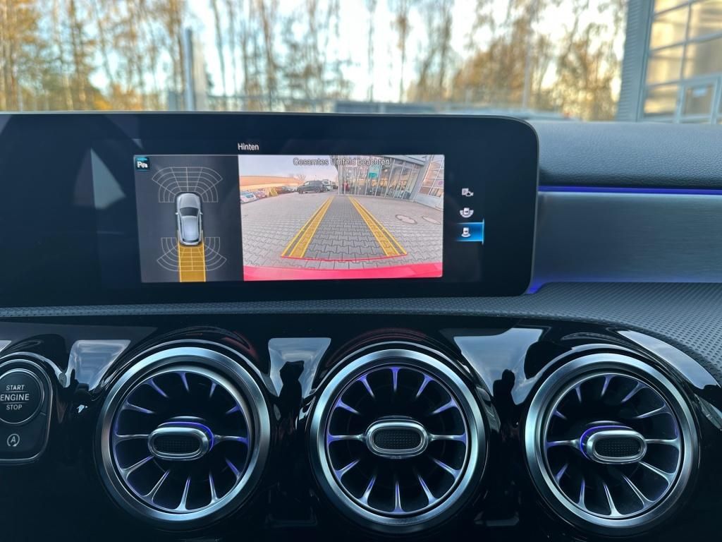 Fahrzeugabbildung Mercedes-Benz A 200 Progressive Night Totwi. Navi LED SHZ KAM