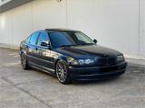 BMW bmw 323i E46 - BMW 323 aus 2000: 323i