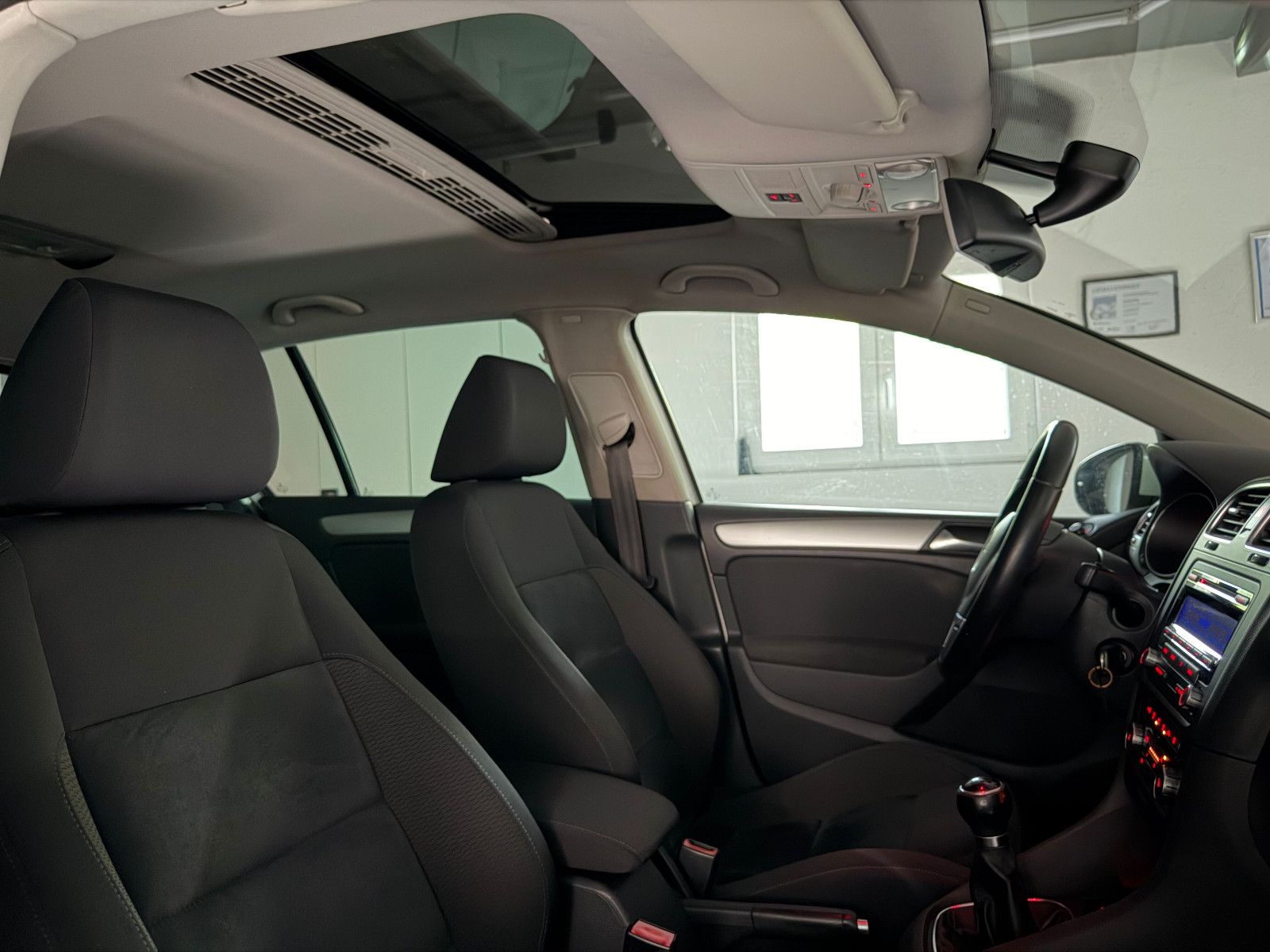 Fahrzeugabbildung Volkswagen Golf VI Highline/eGSD/ALCANTARA/KLIMAA./1.HAND