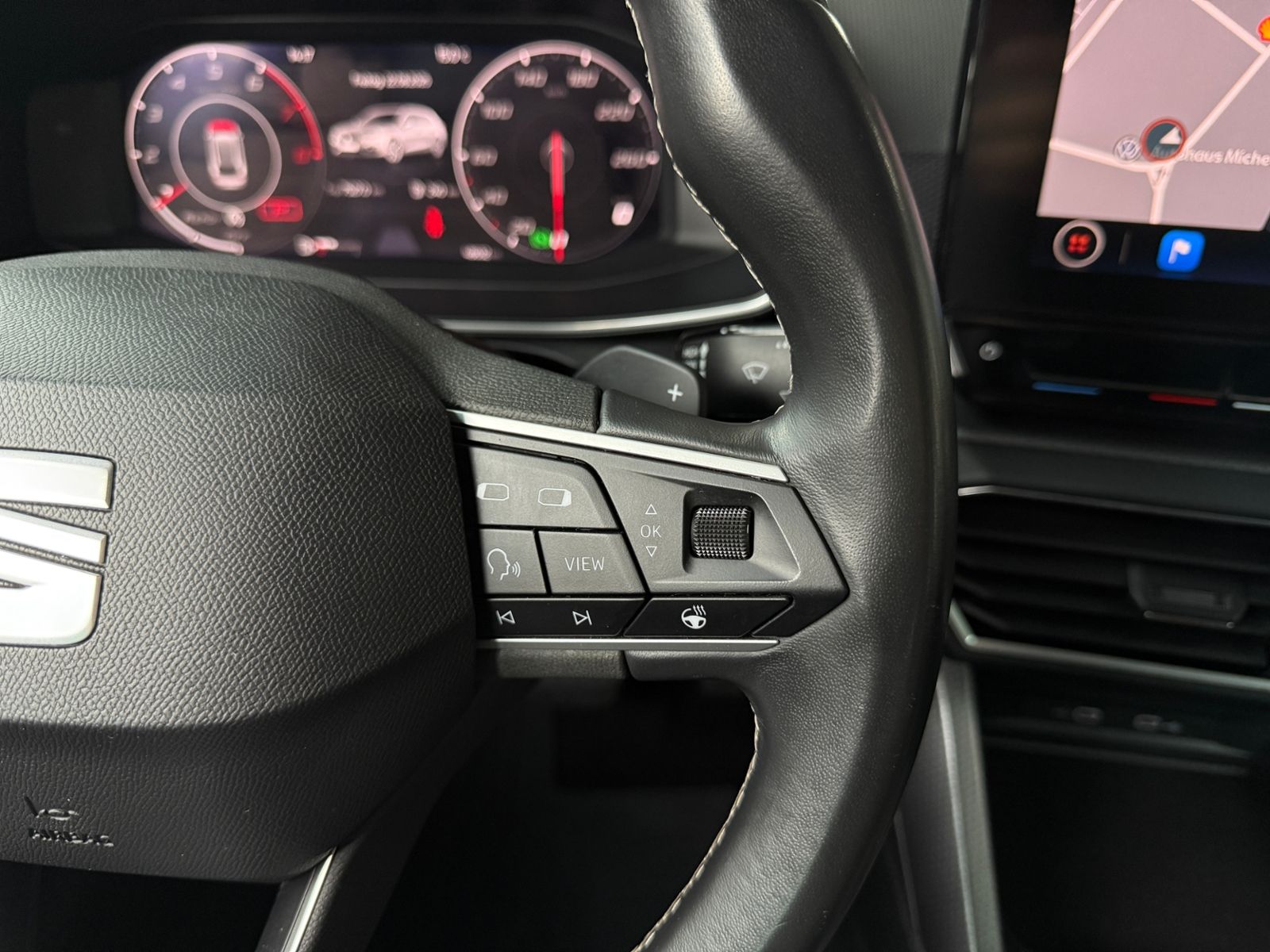Fahrzeugabbildung SEAT Leon Sportstourer Style LED NAVI ALU