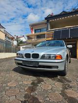 BMW 523i A Touring  - BMW aus 2000: Kombi