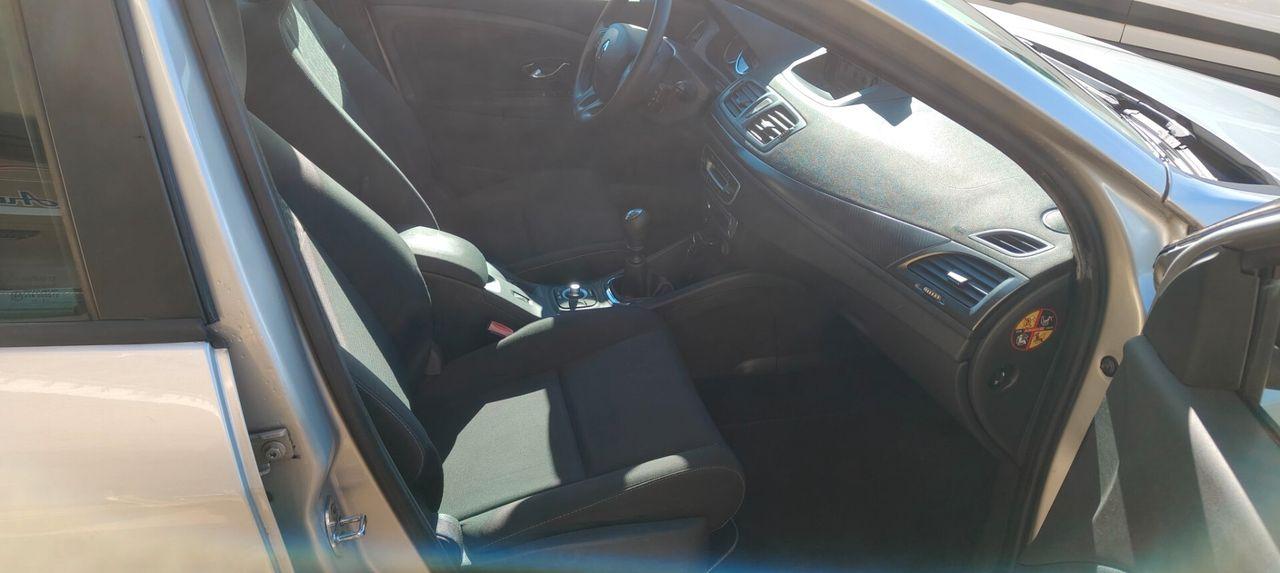 Renault Megane 2013 — photo 13