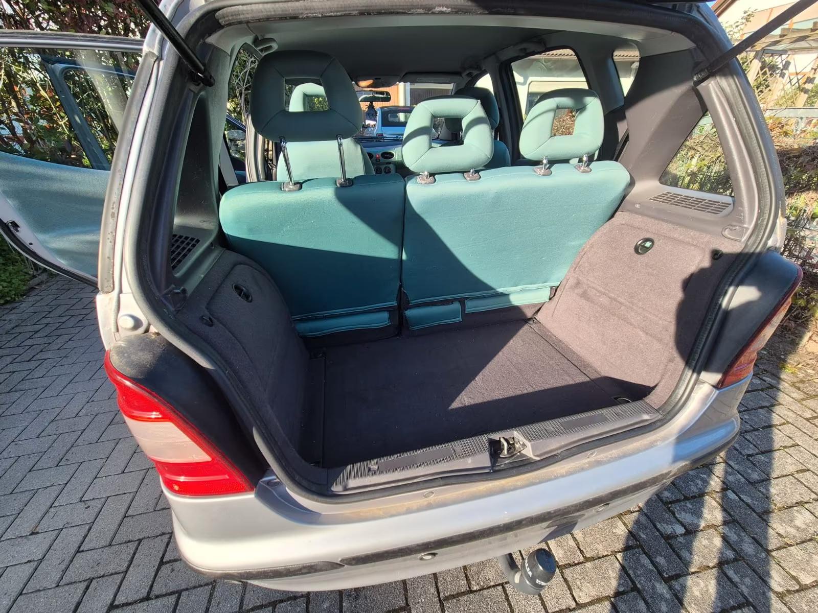 Mercedes-Benz A 190 ELEGANCE AHK