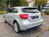 Mercedes-Benz A 220 CDI*LED-Bi-Xenon*Panorama*Navi*Tüv NEU - Mercedes-Benz A 220 in Düsseldorf