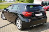 Mercedes-Benz A250 BlueEfficiency Urban LED Navi Panorama - mit Benzin-Antrieb: Ambiente-Beleuchtung, Kleinwagen, mit Klimaanlage