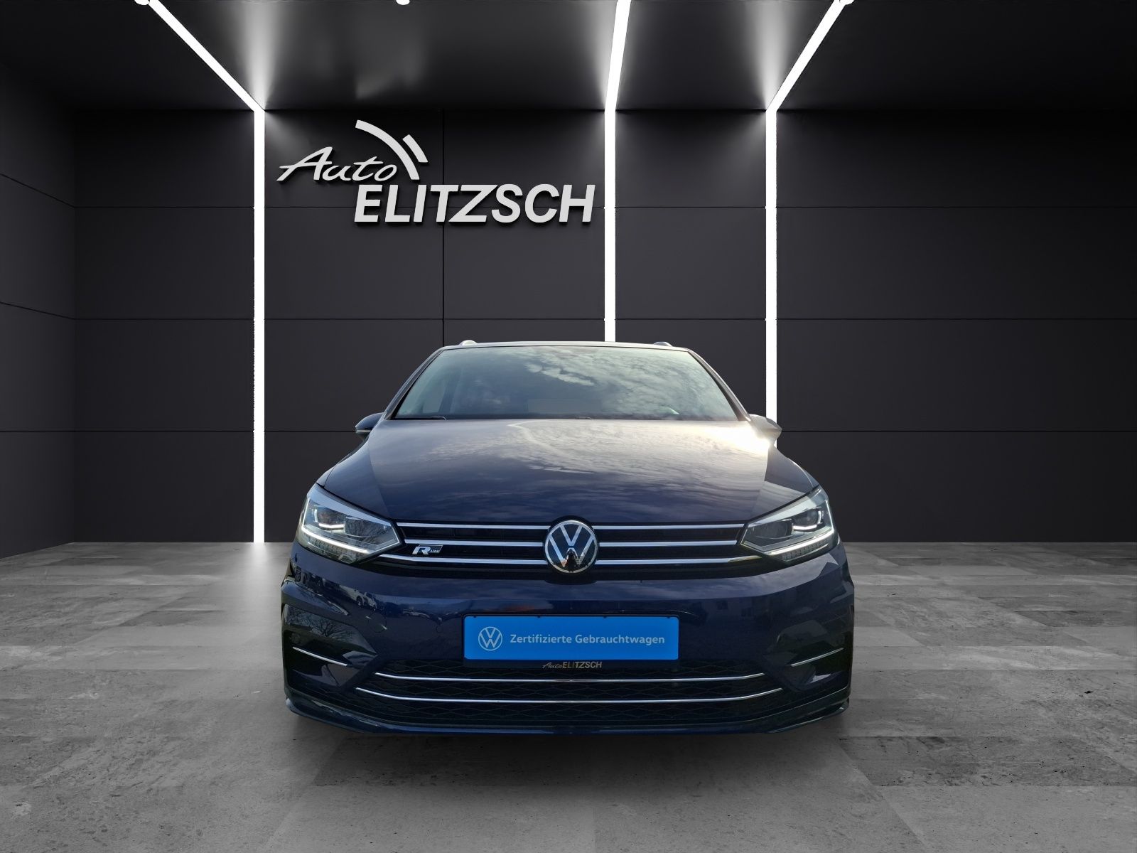 Fahrzeugabbildung Volkswagen Touran TSI Comfortline DSG R-Line LED Navi AID A