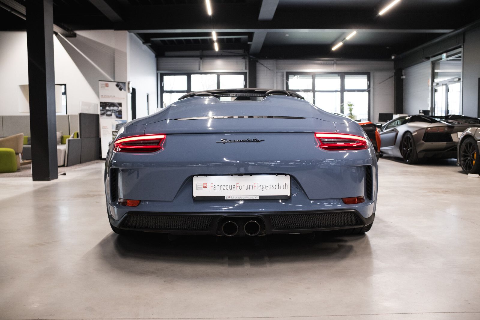 Fahrzeugabbildung Porsche 991/911 Speedster-PTS Aetnablau-Lift-DAB-Kamera