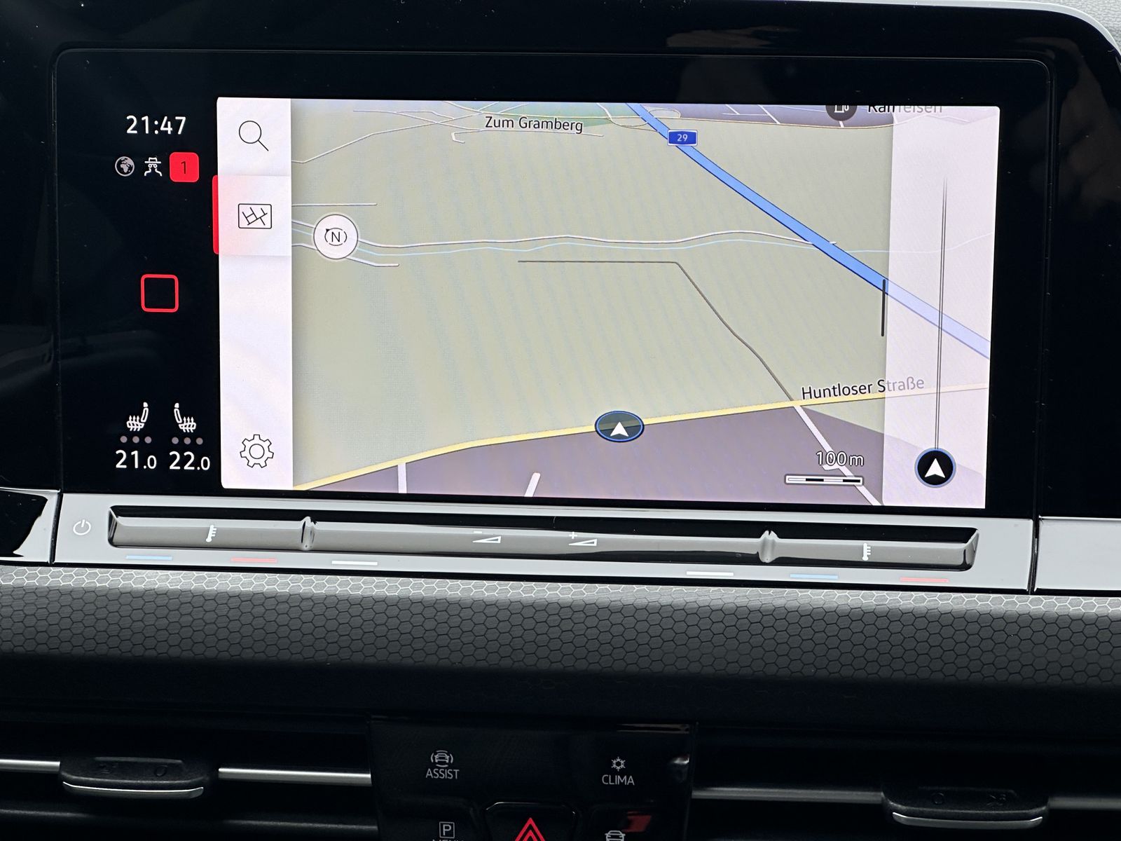 Fahrzeugabbildung Volkswagen Golf VIII GTI NAV+IQ-LIGHT+AHK+DCC+19ZO+H&K+1HD