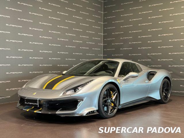 FERRARI 488 Pista