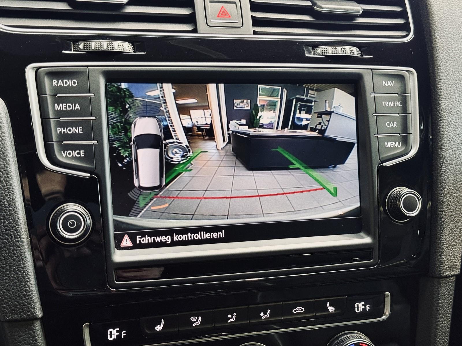 Volkswagen Golf VII R 4Motion|PANO|KAMERA|ACC|SPUR*