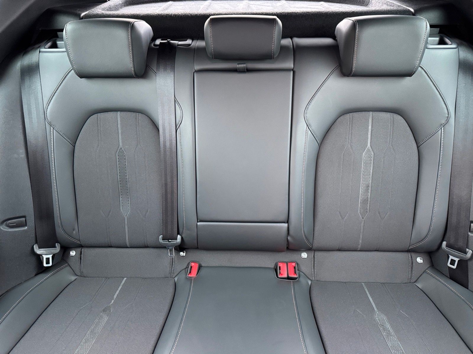 Fahrzeugabbildung CUPRA Formentor 1.5 TSI