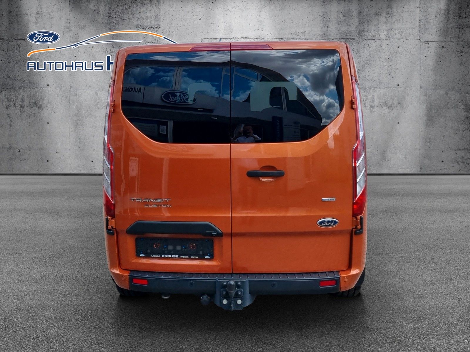 Fahrzeugabbildung Ford Transit Custom Kombi 8-Sitzer 320L2