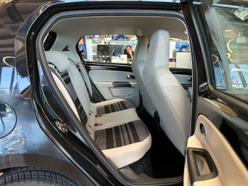 MYAUTOCENTER – Gebraucht- und Jahreswagen mit Werkstattservice in Pfaffenhofen Seat Mii Style Salsa *NAVI*PDC*KLIMA*SportLenkrad*