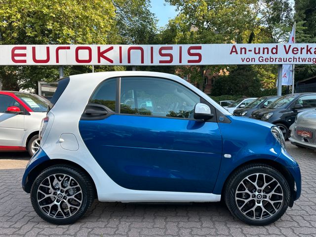 Smart fortwo EQ 60kW*EXCL*PANO*NAVI*JBL*PTS*KAM*22kW*