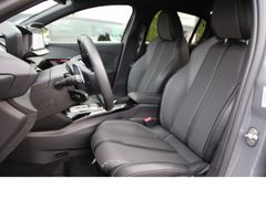 Fahrzeugabbildung Peugeot 208 Hybrid 145 GT *Dach schwarz!*Kamera!*Kessy*