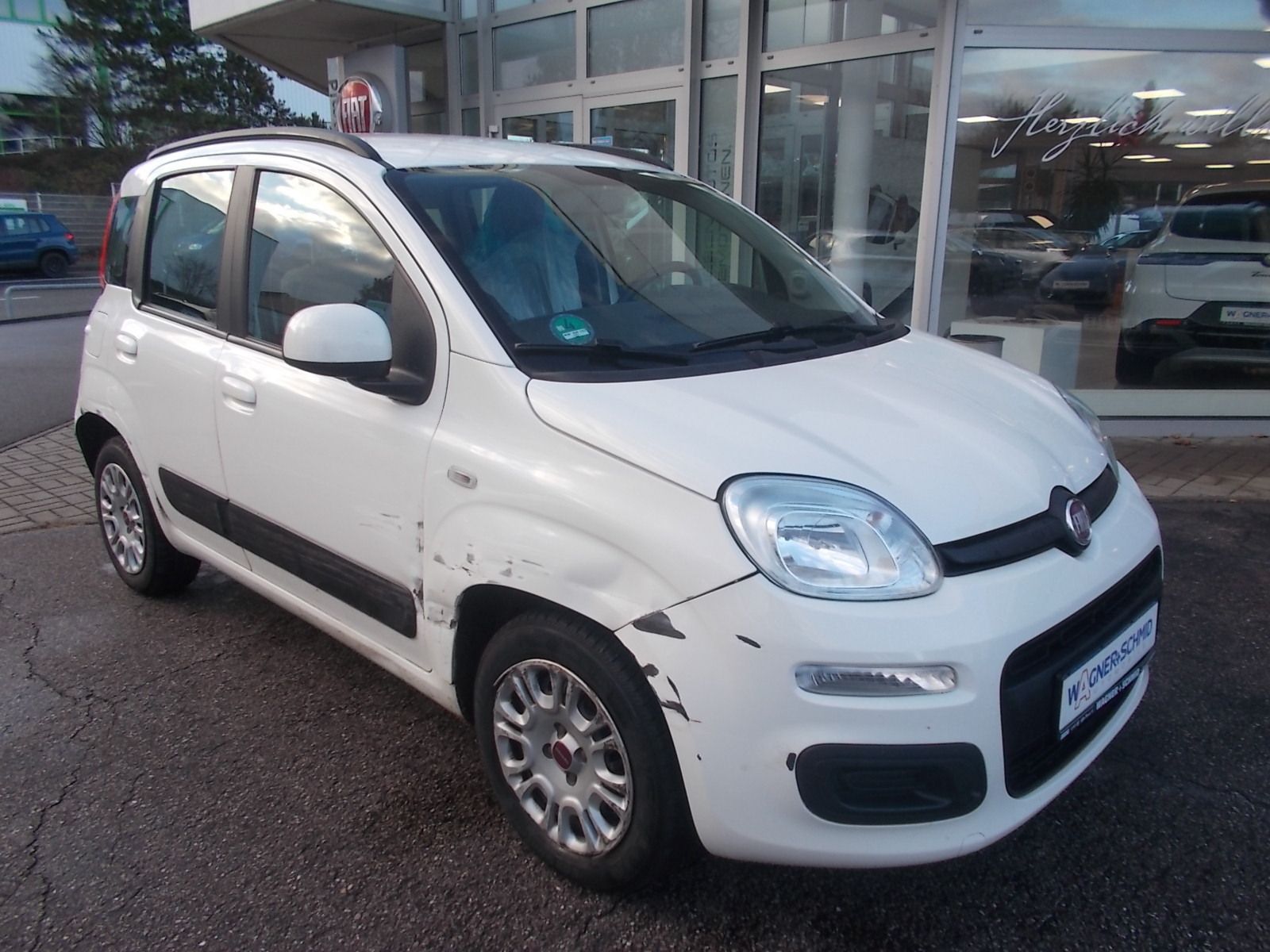 Fahrzeugabbildung Fiat Panda Lounge 1.2 8V *Unfall*