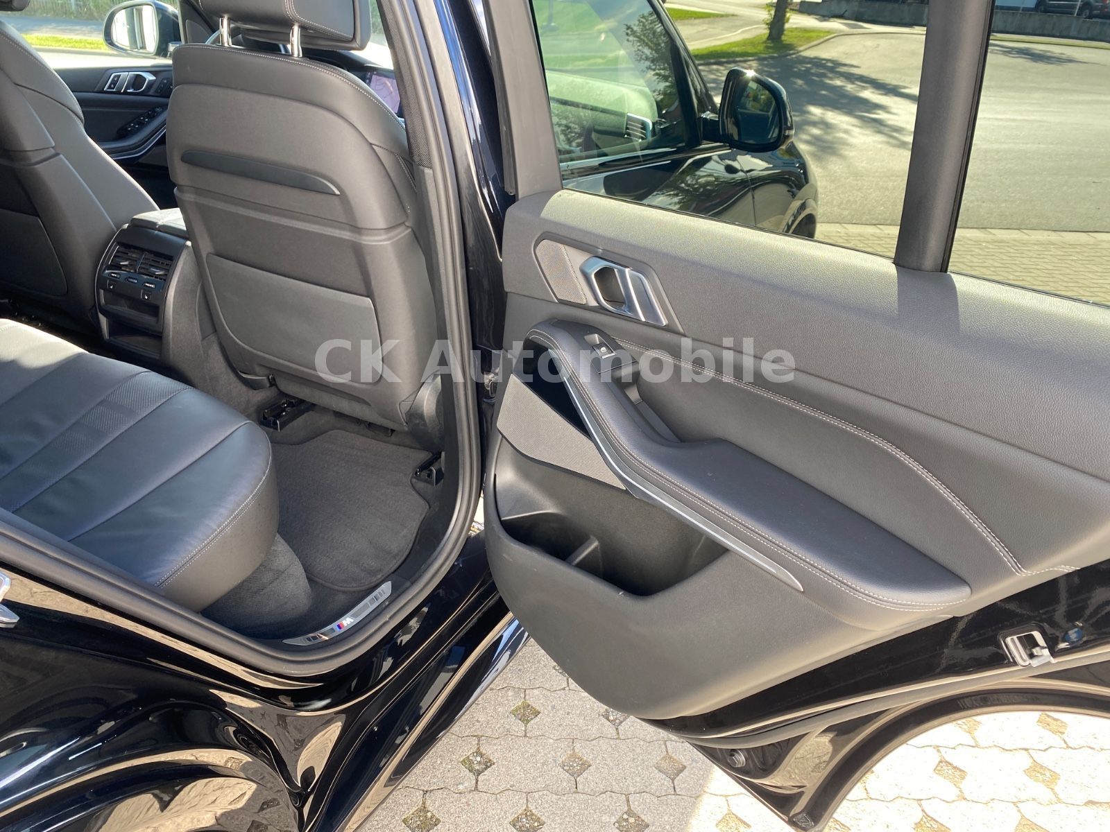 Fahrzeugabbildung BMW X5 xDrive 30d MSport/22Zoll/HeadUp/Pano/360°/LED