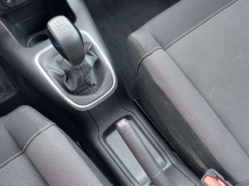 Fahrzeugabbildung Citroën C3 PT 83 S&S C-SERIES *PDC hinten*Klimaautom*
