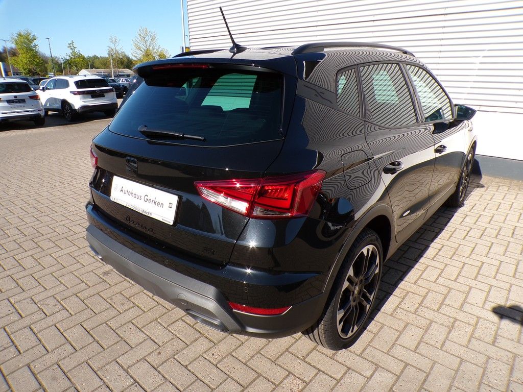Fahrzeugabbildung SEAT Arona 1.5 TSI DSG FR Black Edition*LED*AHK*