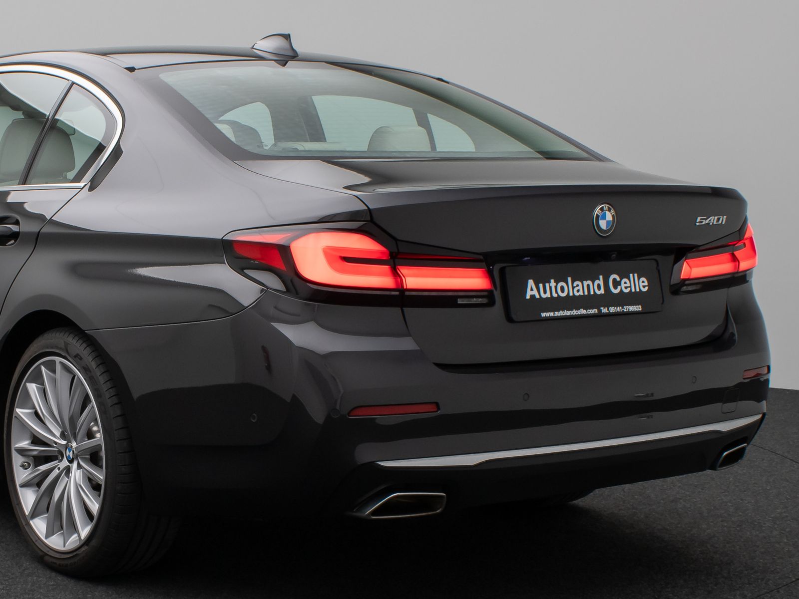 Fahrzeugabbildung BMW 540i Luxury Line Kamera Glasdach Laser HUD H/K