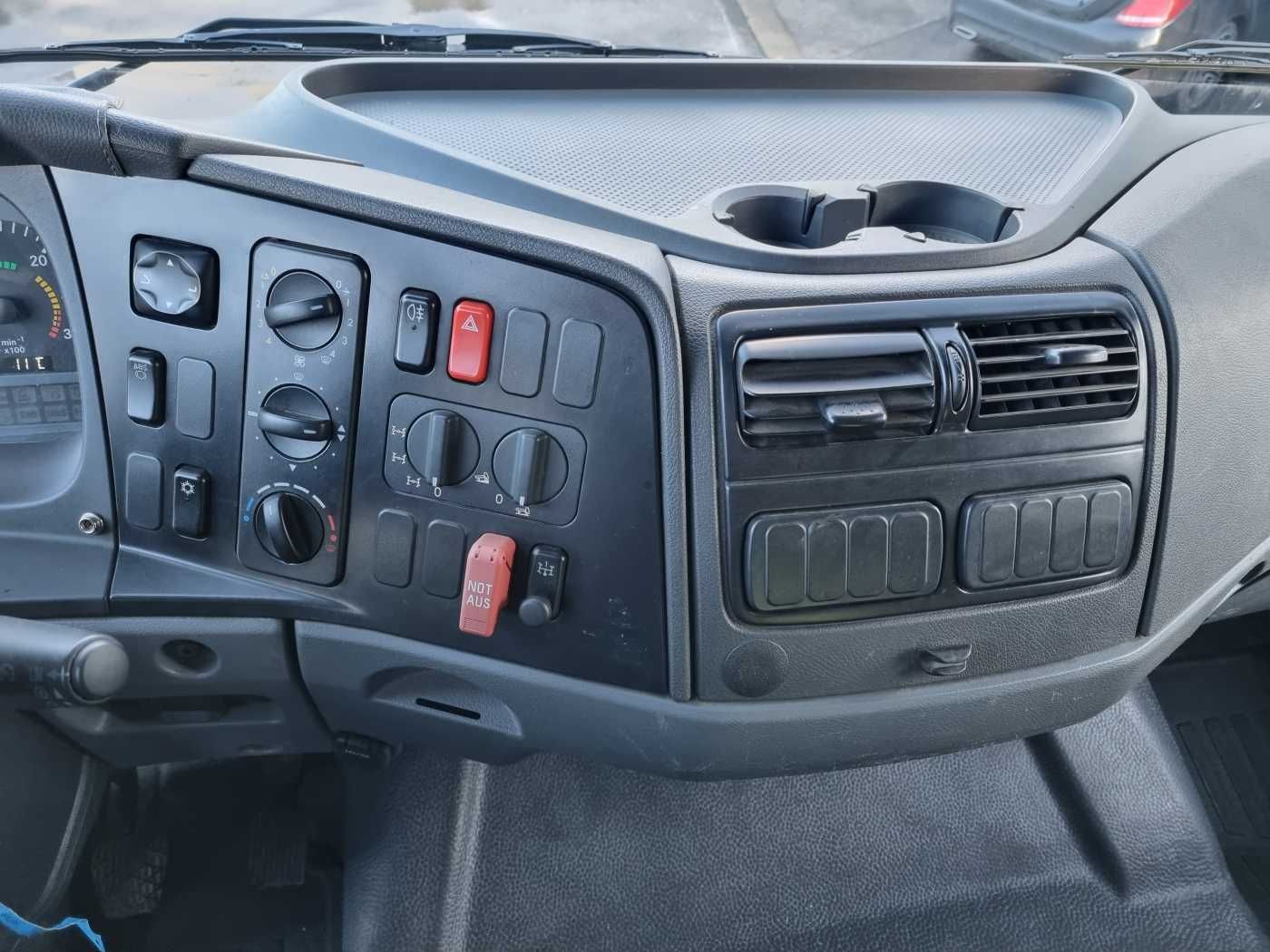 Fahrzeugabbildung Mercedes-Benz Axor 1829 A 4x4 Pritsche/Plane 10 Stück