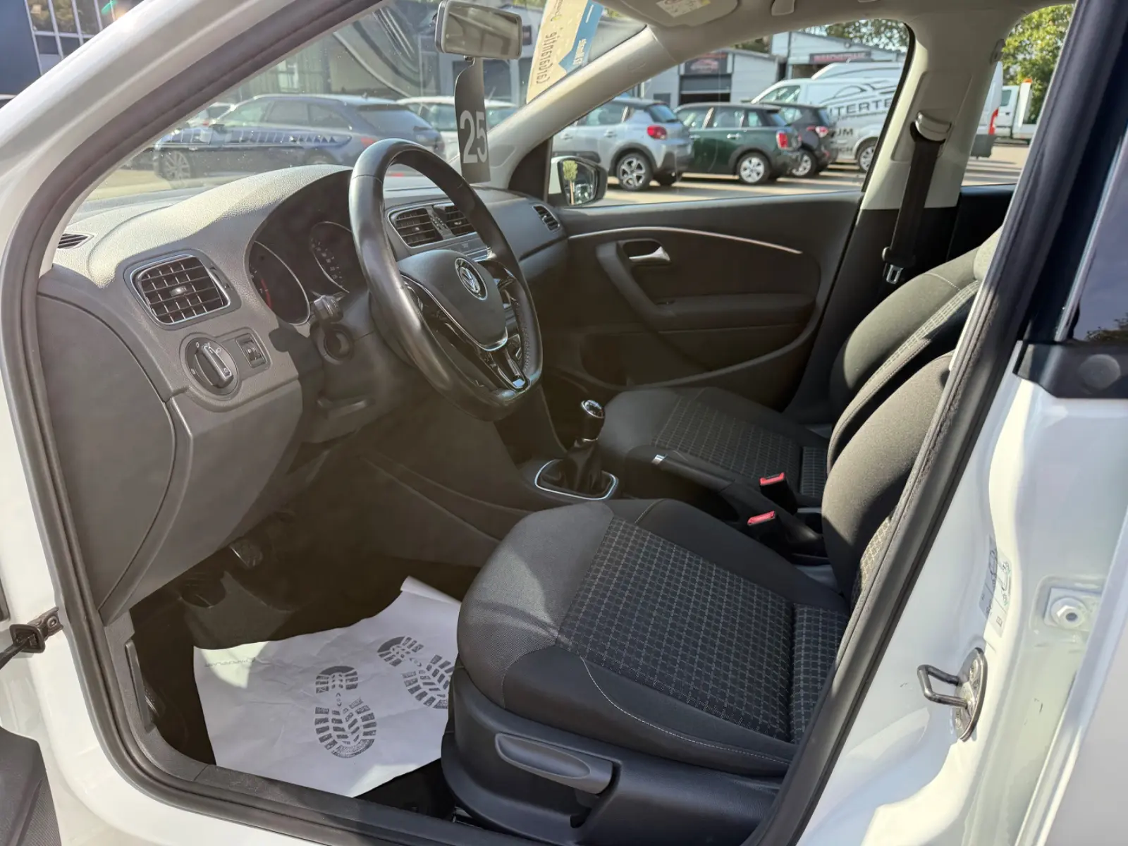 Volkswagen Polo V Comfort*KLIMA*SHZ*FSP*ALU*4SEASON*HU NEU*