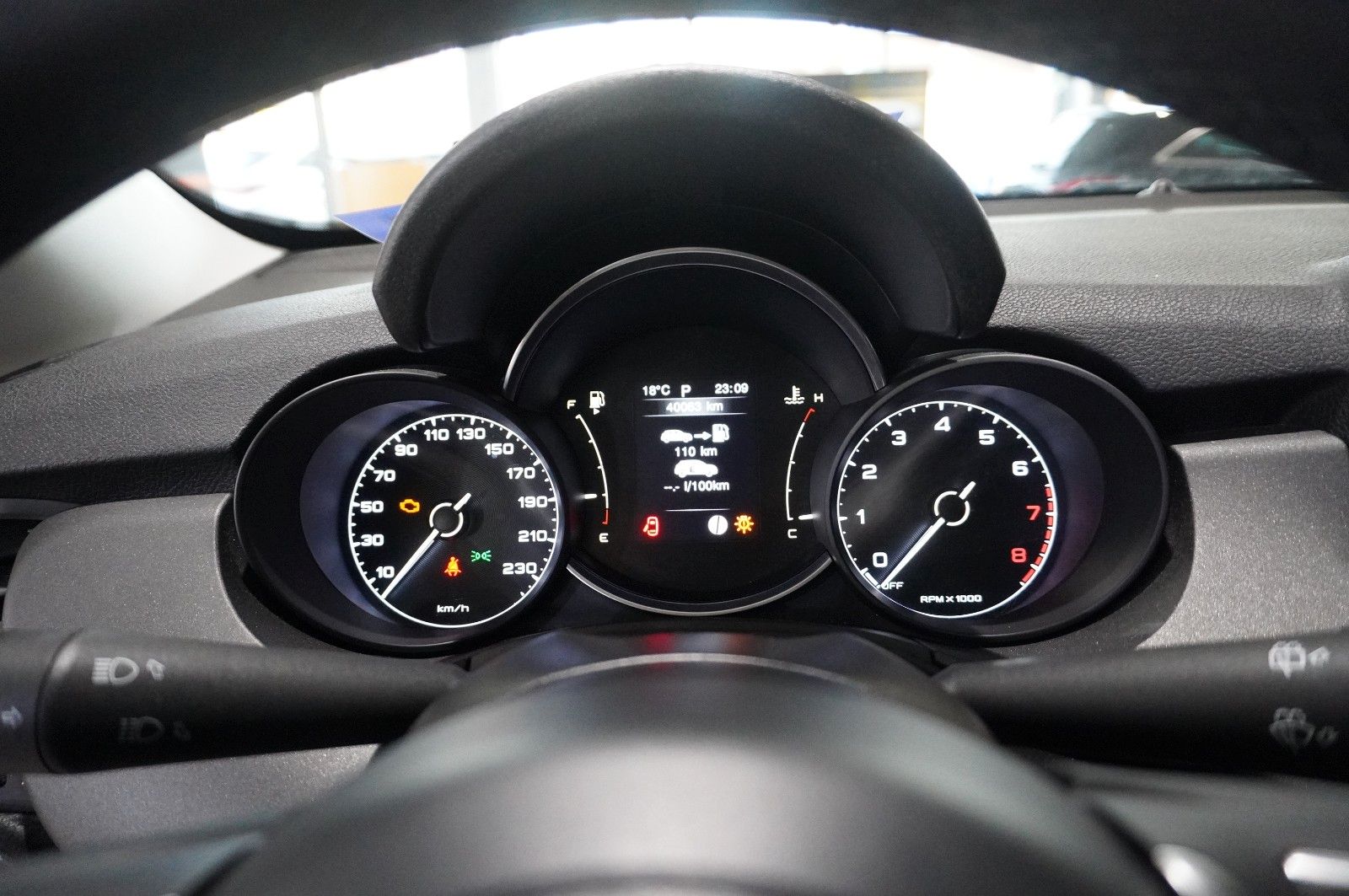 Fahrzeugabbildung Fiat 500X 1.3T CROSS DCT NAVI/LED/PDC/SPORT/TEMP/DAB+