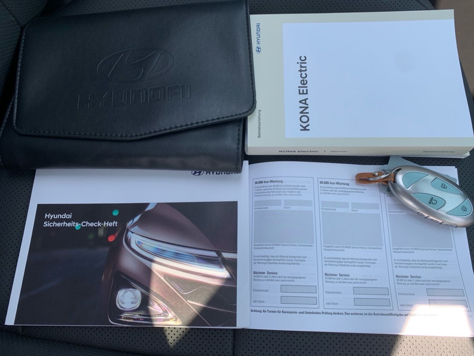 Fahrzeugabbildung Hyundai KONA Prime Elektro 65,4 kWh el.SD Leder
