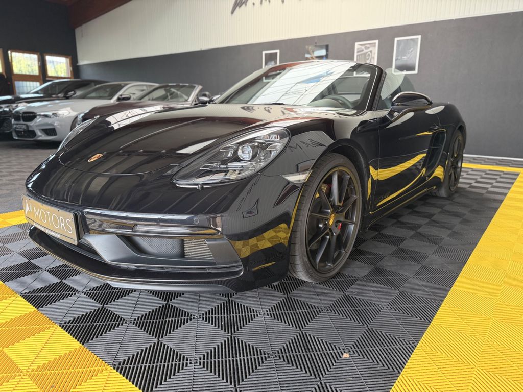 PORSCHE 718 Boxster/GTS 4.0/APPROV/GTS PAKET/BOSE/SP.CHR PORSCHE 718 Boxster/GTS 4.0/APPROV/GTS PAKET/BOSE/SP.CHR