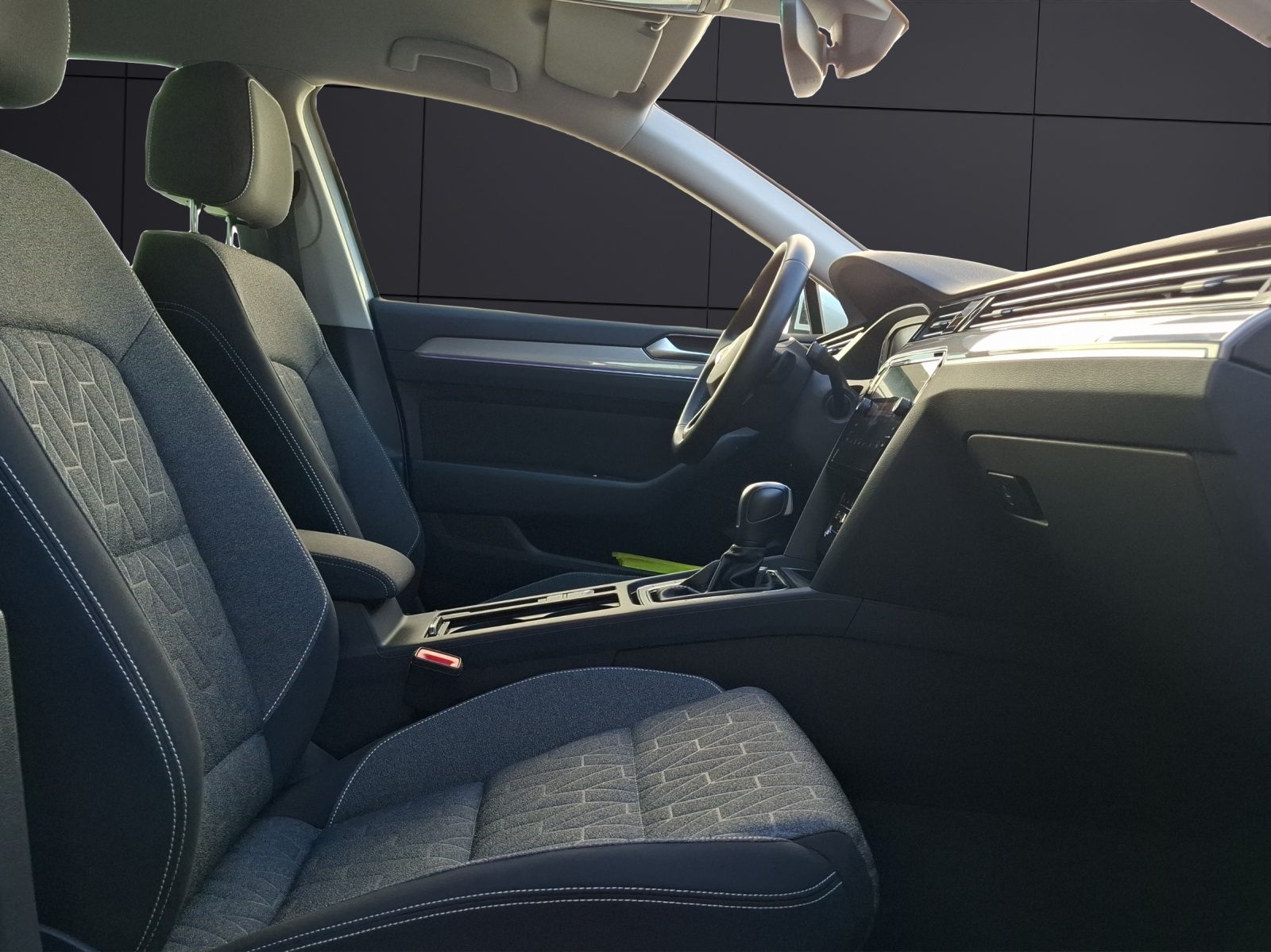 Fahrzeugabbildung Volkswagen Passat Variant TDI Business DSG Matrix Navi AID