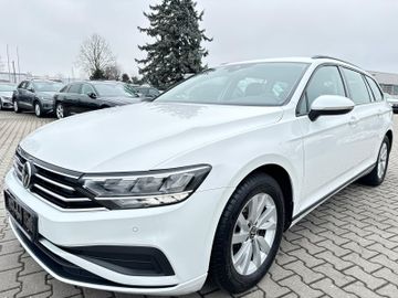 Volkswagen Passat Variant - 1